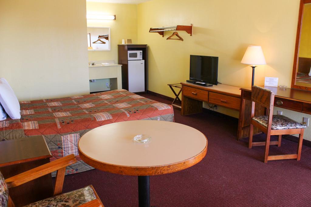 Westworld Country Inn Hubbard Buitenkant foto