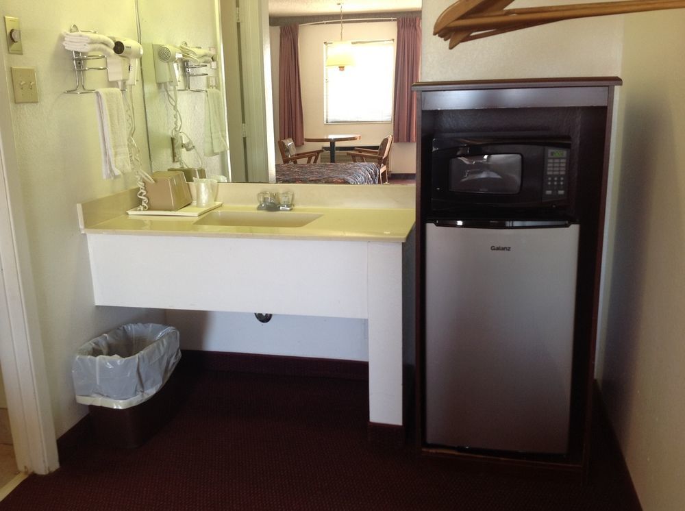 Westworld Country Inn Hubbard Buitenkant foto